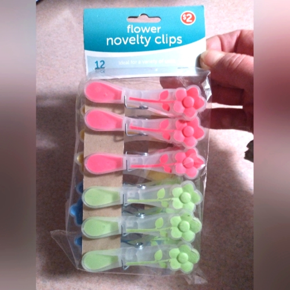 Must bundle! Base4 flower novelty clips